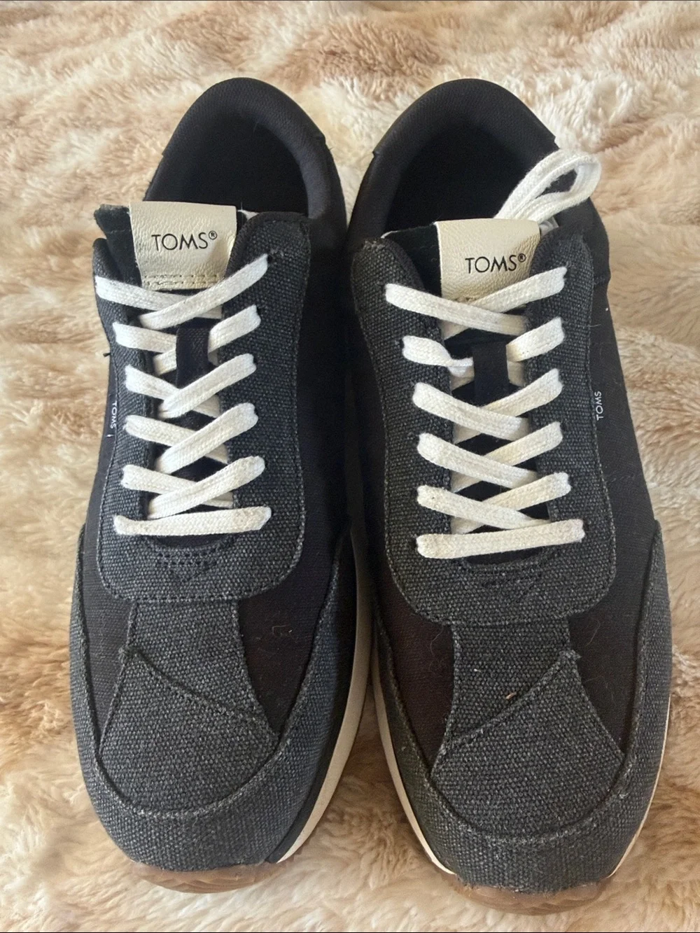 Toms casual low